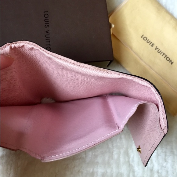 📌SOLD📌Louis Vuitton Victorine Wallet - Picture 7 of 16